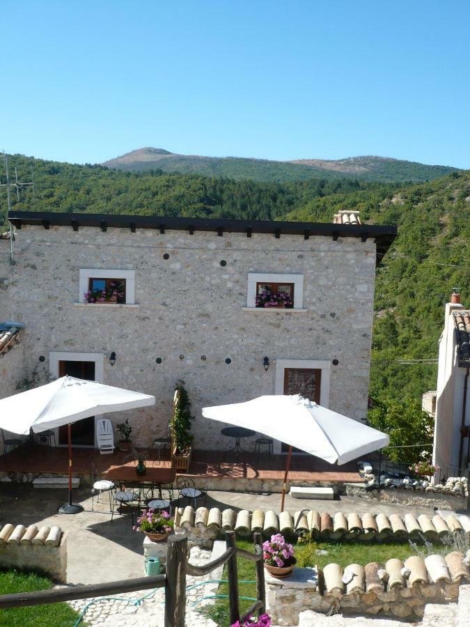 Regio Tratturo Villa Caporciano Bagian luar foto